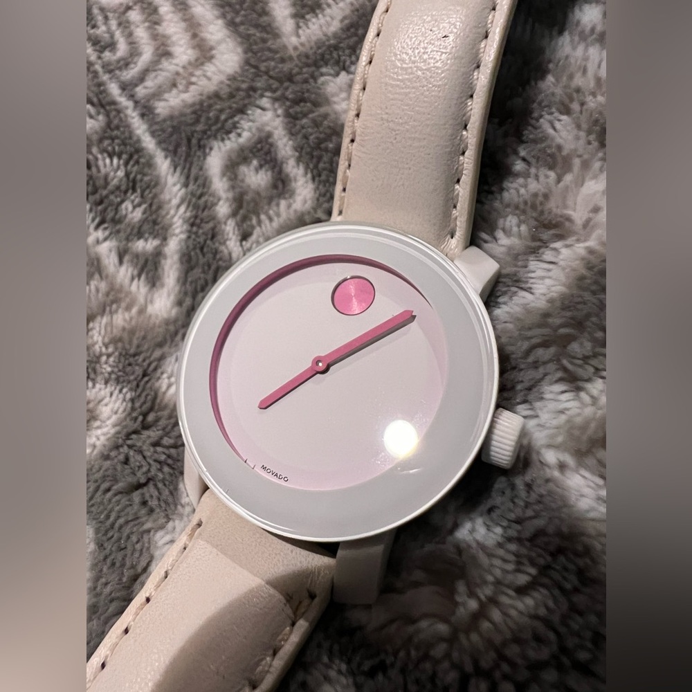 Women’s White Movado Bold Watch w/Pink Dial & White Leather Strap